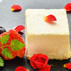 Rare Cheese Cake of Roses